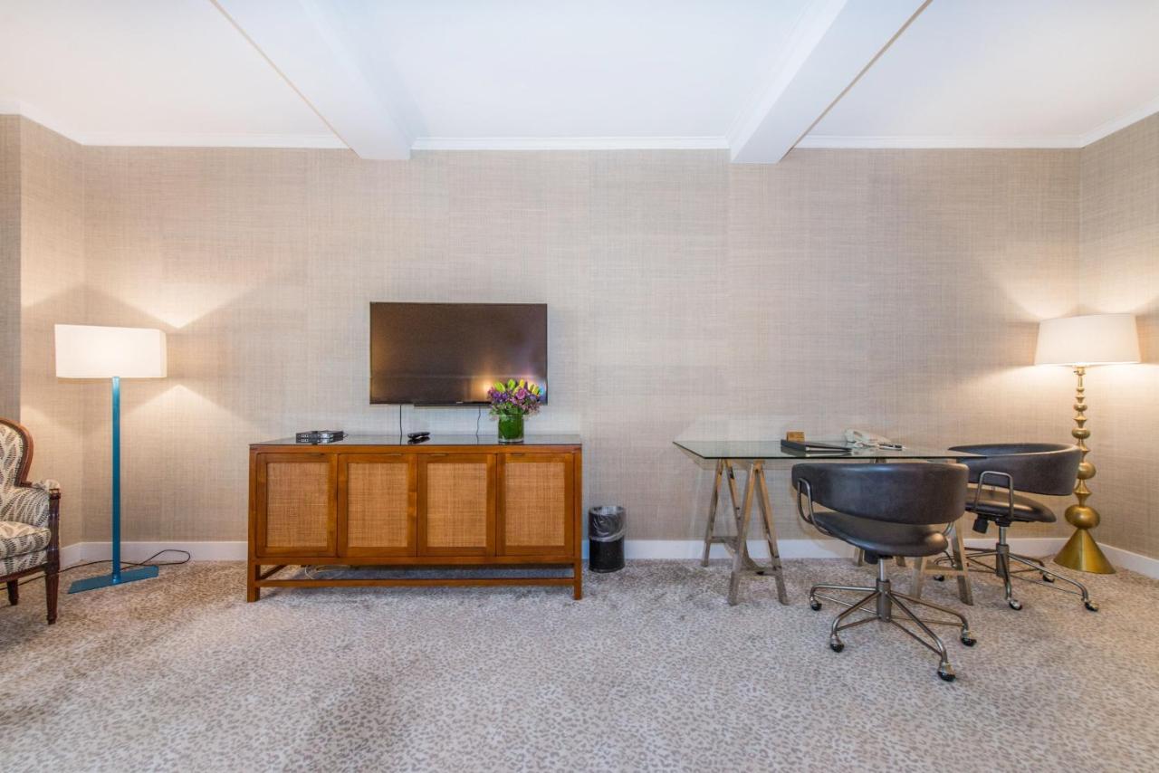 One-Bedroom Suite with Two Queen Beds,933129535:JPEG