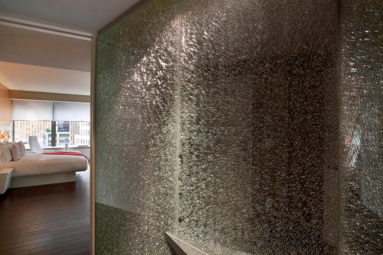 One-Bedroom King Deluxe Suite City View Non-Smoking
