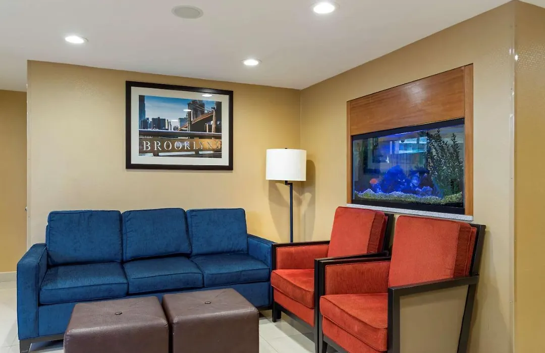 Comfort Inn Brooklyn-1