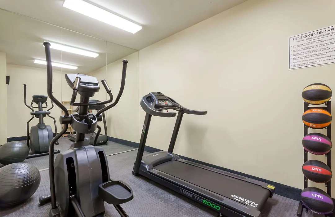 Days Inn By Wyndham Brooklyn Crown Heights-1