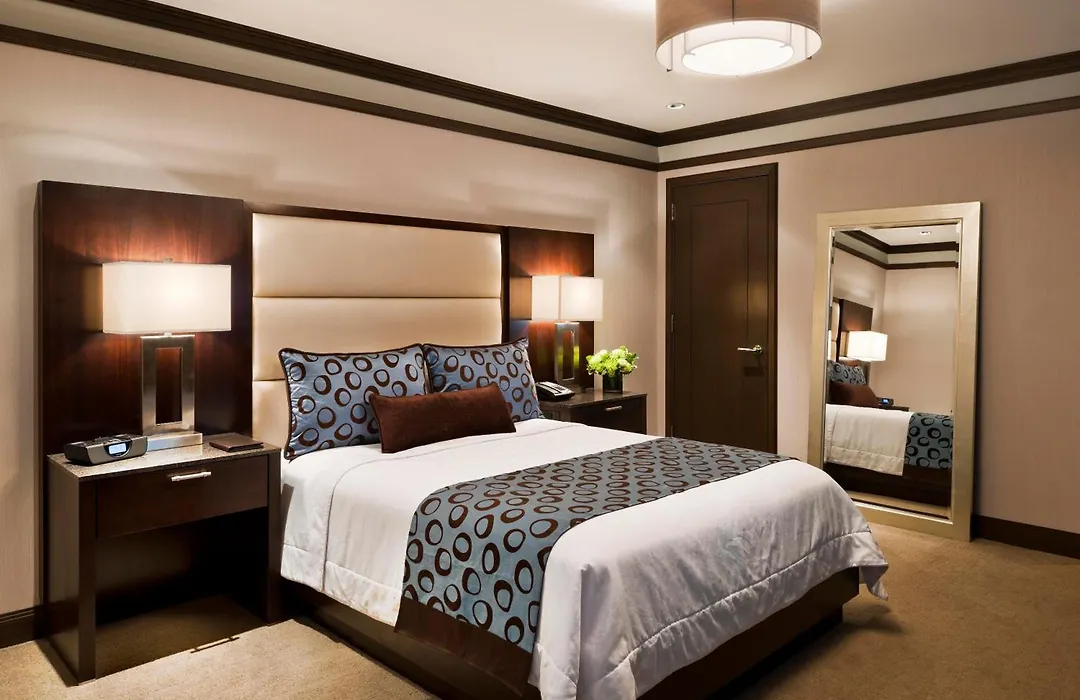 The Pearl Hotel-1