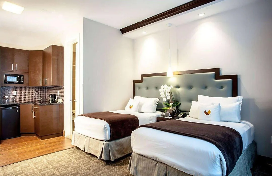 Aura Hotel Brooklyn-1