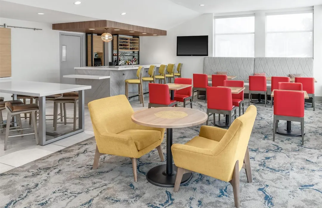 Hilton Garden Inn Queens/JFK-1