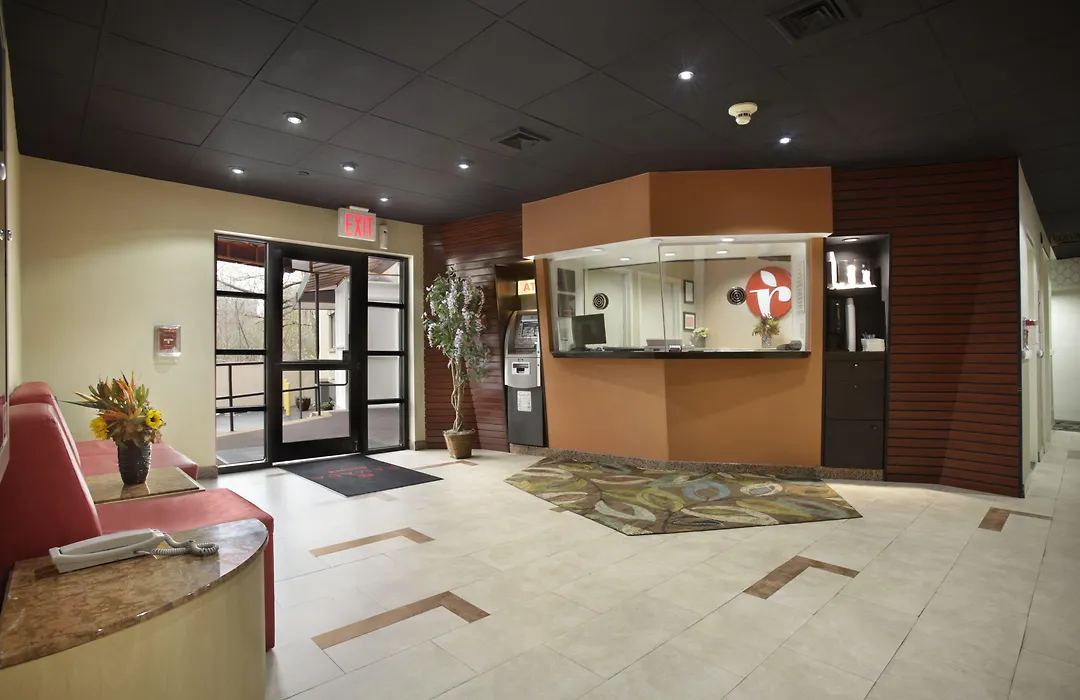 Ramada By Wyndham Bronx-1