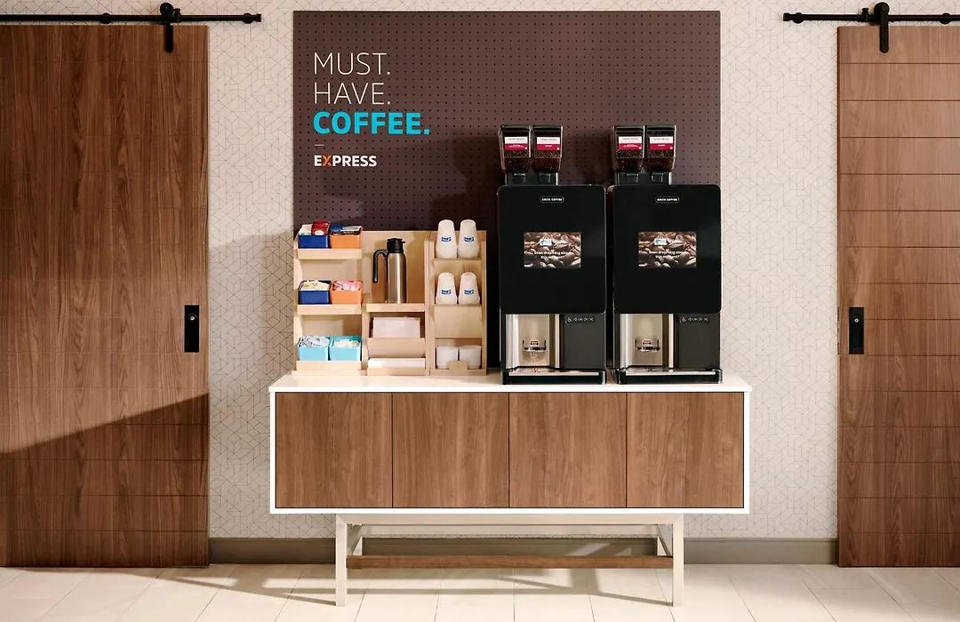 Holiday Inn Express Maspeth By Ihg-1