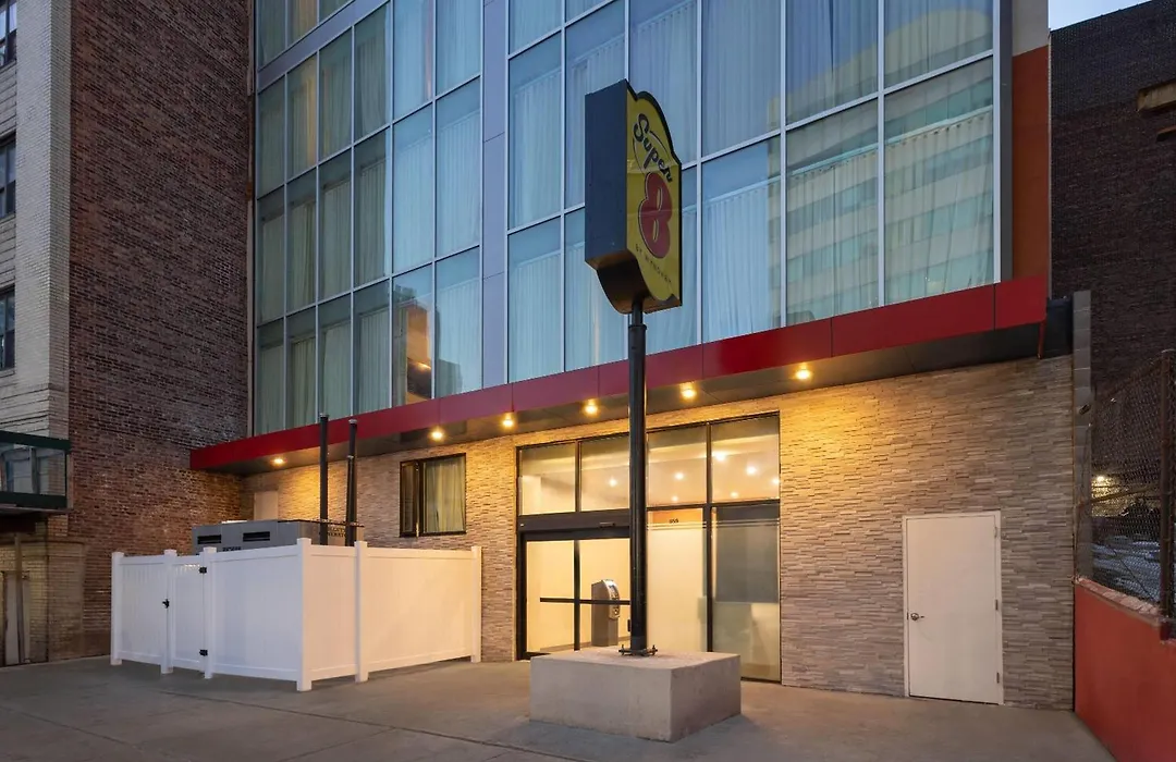 Super 8 By Wyndham Bronx Near Stadium-1
