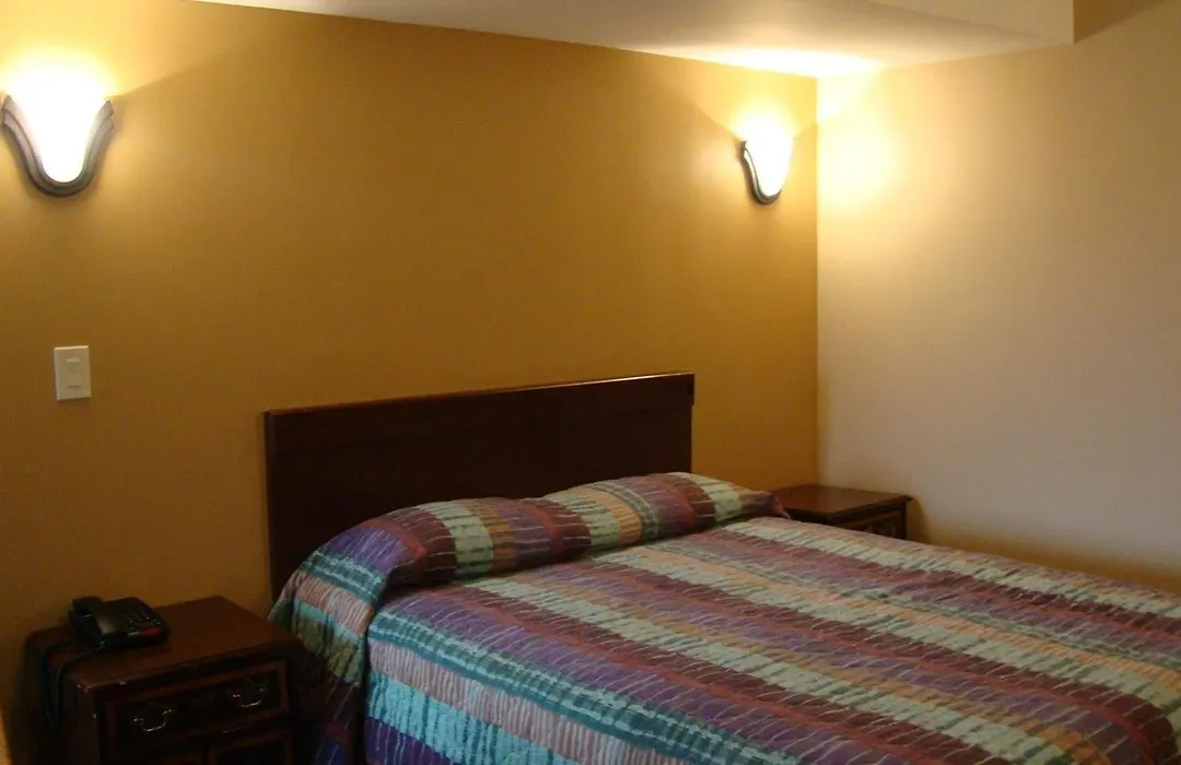 Oasis Motel In Brooklyn-1