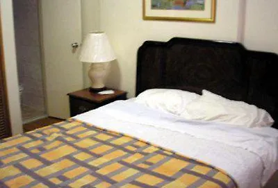 Amsterdam Inn-1