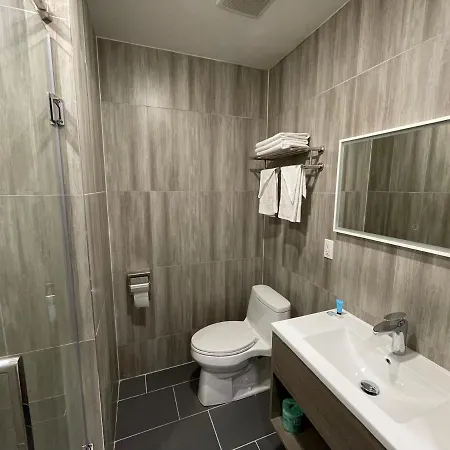 King Hotel Brooklyn Sunset Park-3