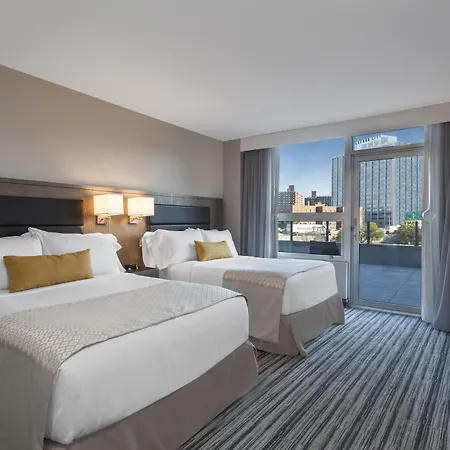 Wyndham Garden Laguardia South-3