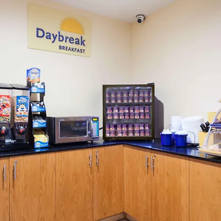 Days Inn By Wyndham Brooklyn Crown Heights-3