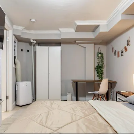 Lovely Room At 3 Bedroom Apt At The Heart Of East Village-2