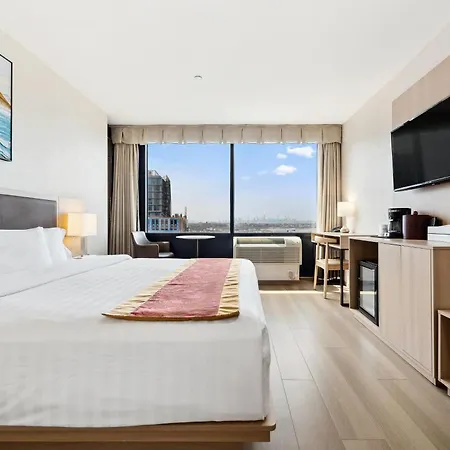 Ramada By Wyndham Flushing Queens-3
