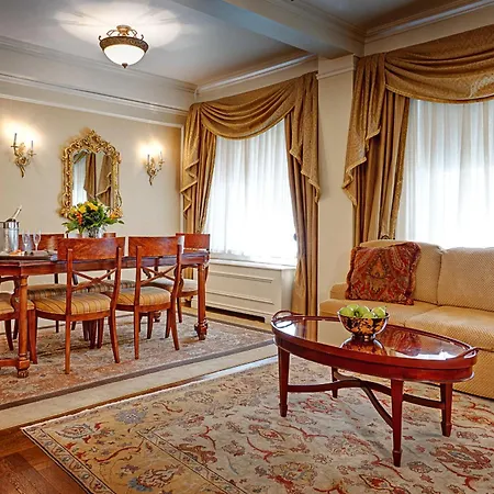Hotel Elysee By Library Hotel Collection-2