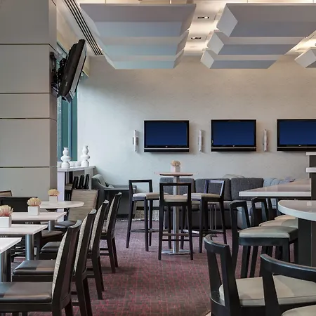 Courtyard By Marriott New York Jfk Airport-2