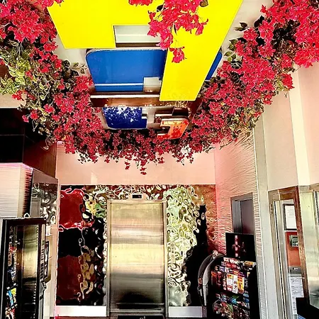 Umbrella Hotel Bronx-2