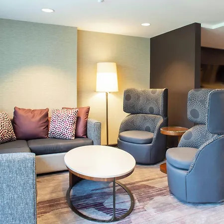 Courtyard By Marriott New York Queens/Fresh Meadows-2