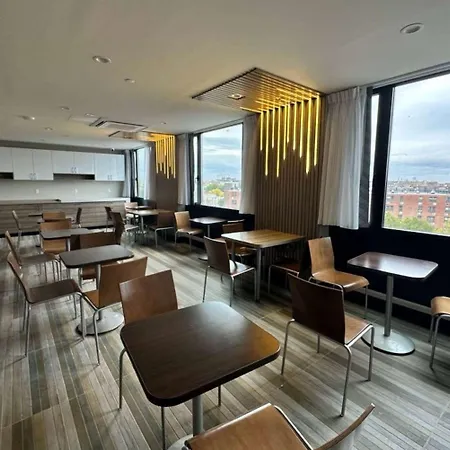 Days Inn By Wyndham Brooklyn Eastern Parkway-2