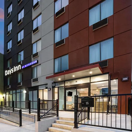 Days Inn By Wyndham Staten Island-2