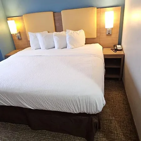 Days Inn By Wyndham Brooklyn Marine Park-2