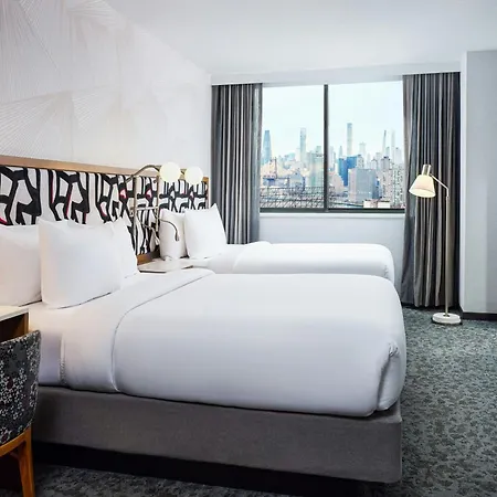 Springhill Suites By Marriott New York Queens-3