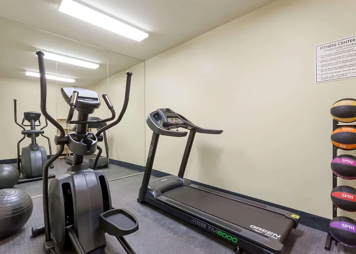 Days Inn By Wyndham Brooklyn Crown Heights New York