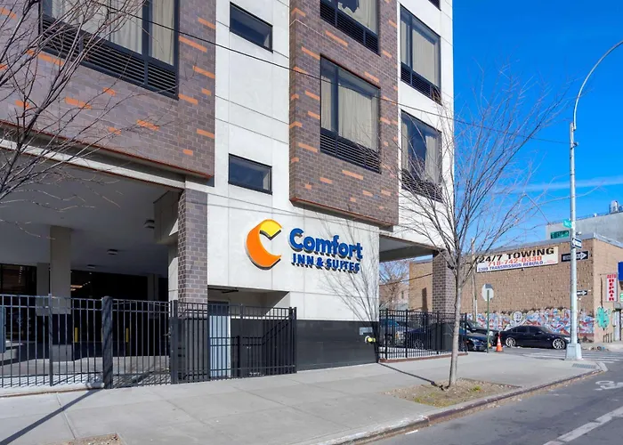 Comfort Inn & Suites Near Stadium New York