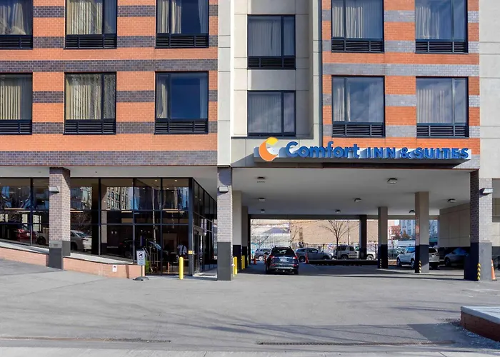 Comfort Inn & Suites Near Stadium New York