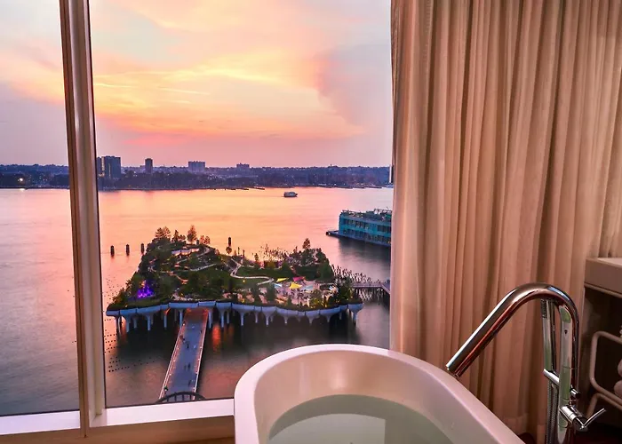 The Standard, High Line New York Hotel