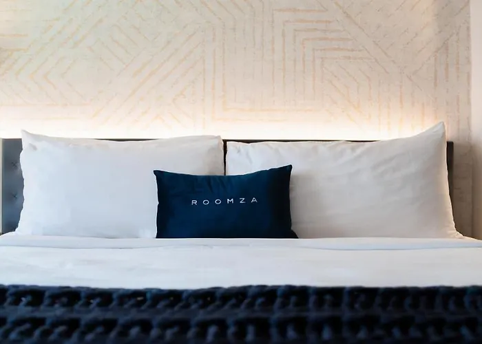 Roomza Times Square At Pestana Cr7 New York