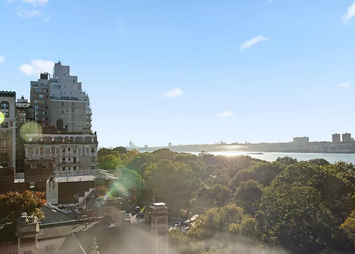 Riverside Tower Hotel