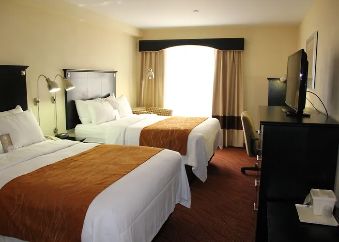 Comfort Inn & Suites Laguardia Airport New York