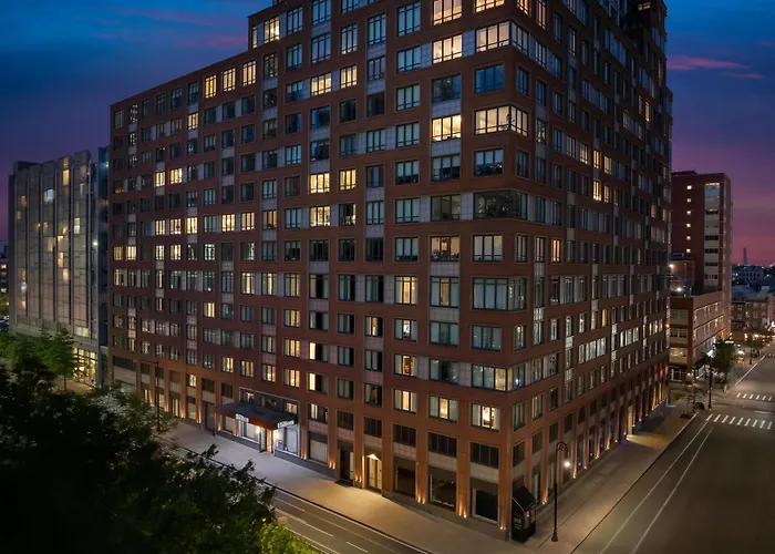 Hilton Brooklyn New York - Newly Renovated Hotel