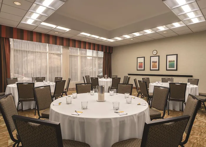 Hampton Inn New York - Laguardia Airport