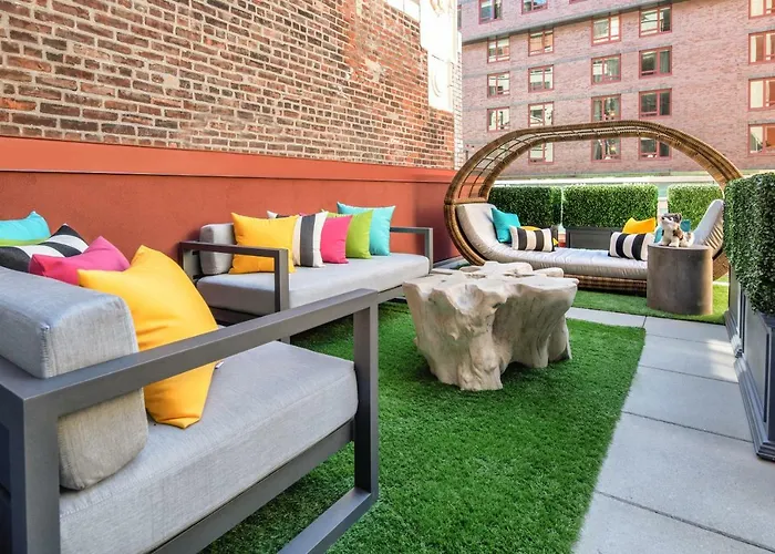 Staypineapple, An Artful Hotel, Midtown New York