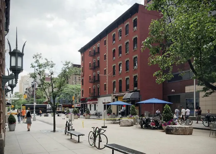 Nyc HotelsCarlton Arms